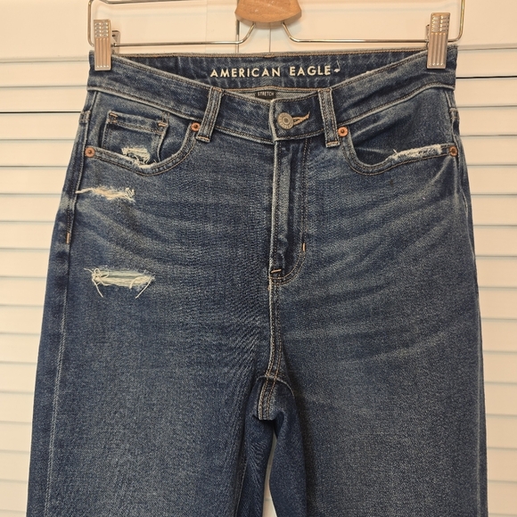 AMERICAN EAGLE Mom Jeans Stretch Distressed Raw Hem Women 2 High Rise Blue Denim - Picture 2 of 12